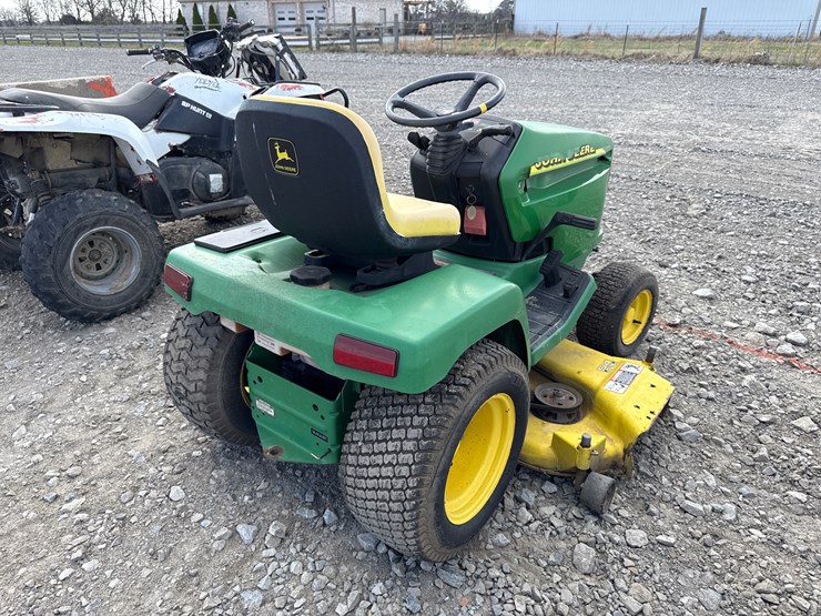 john-deere-340-image-3