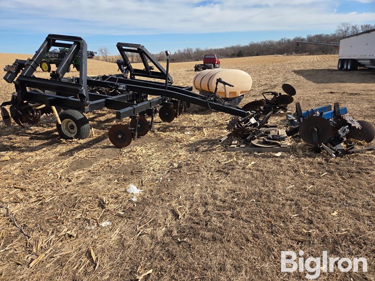 montag-strip-till-toolbar-image-2
