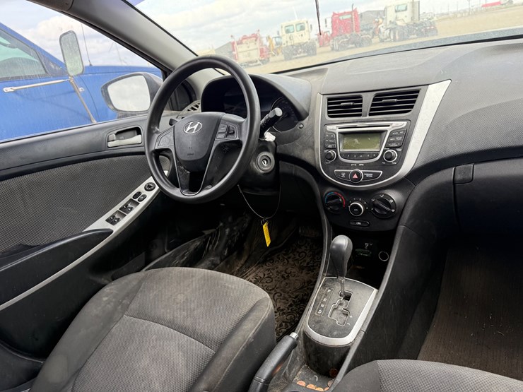#38615-•-2013-hyundai-accent-sedan-kmhct5ae9du086575-inv#-38615-image-27