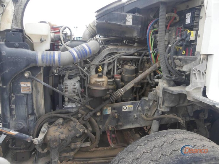 2016-kenworth-t880-image-10