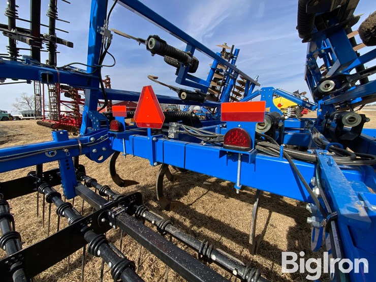 2012-landoll-2430-11-24-image-12