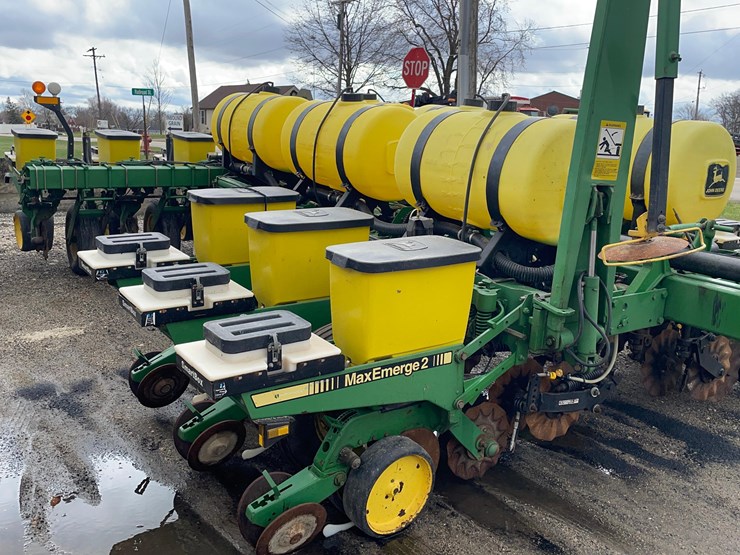 john-deere-7200-image-11