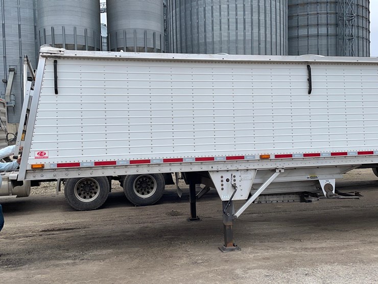 2016-wilson-hopper-bottom-image-5