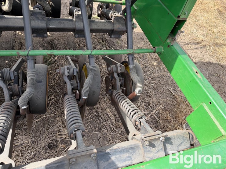 john-deere-750-image-13