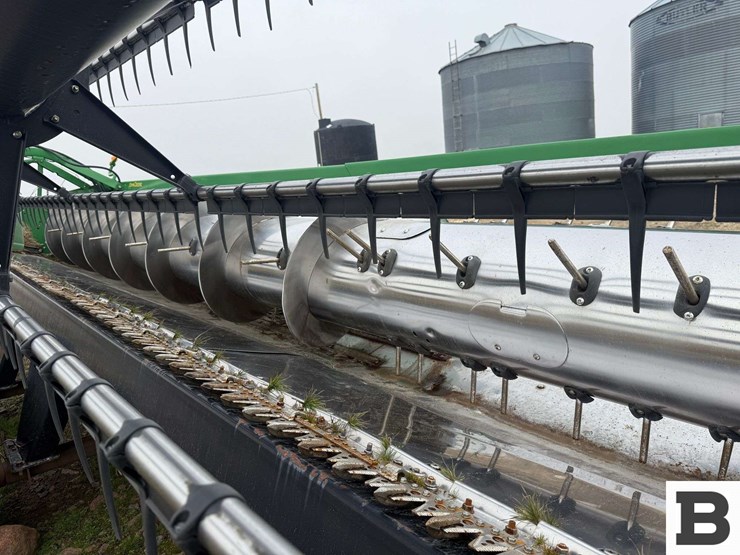 john-deere-635f-image-23