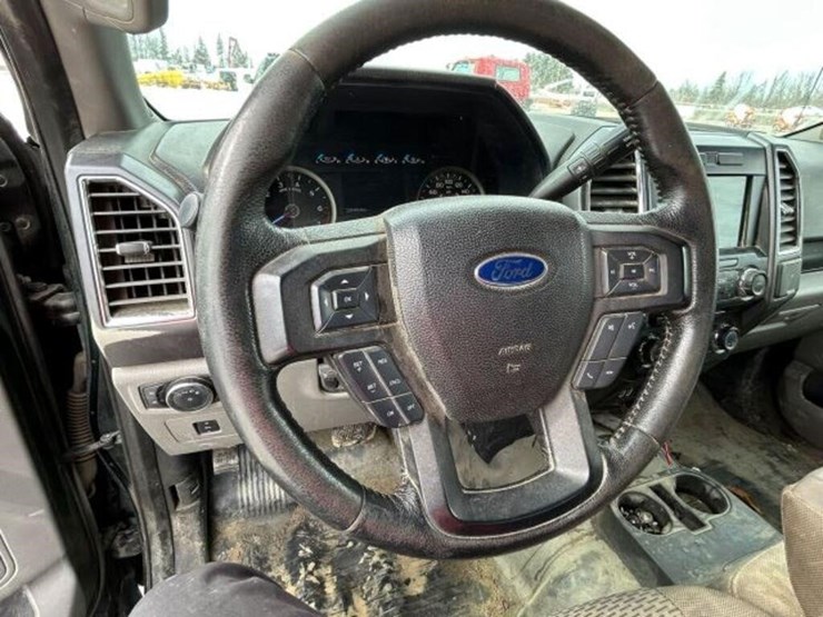 2016-ford-f150-xlt-image-16