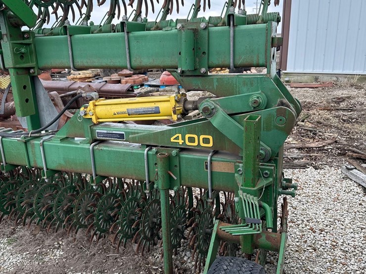 john-deere-400-image-9