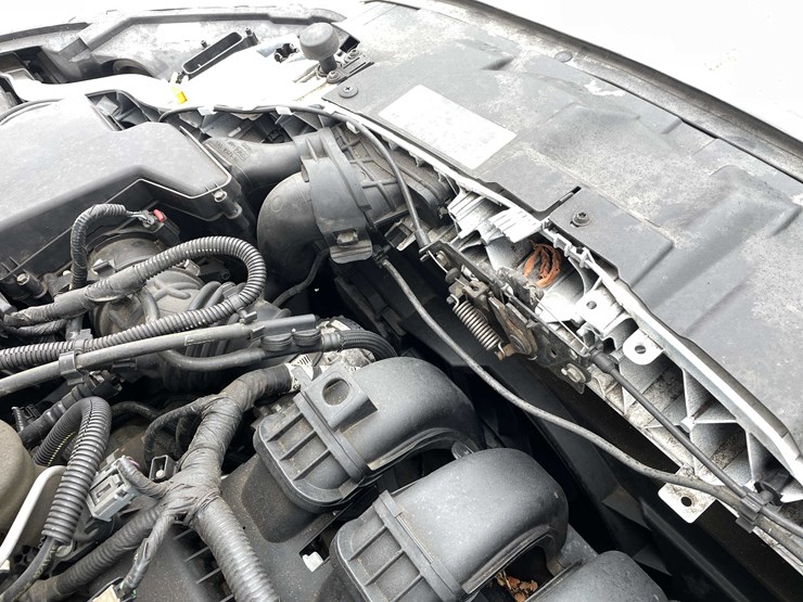 #1428-•-2015-white-ford-focus-se-sedan-(has-wi-title)-image-57