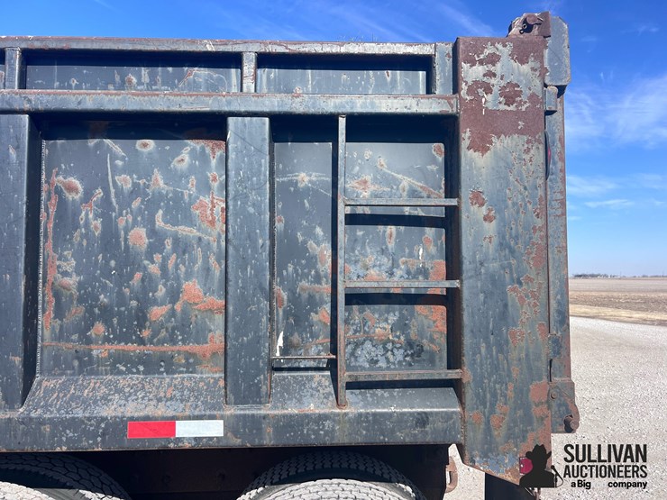 1981-mack-r686st-image-9