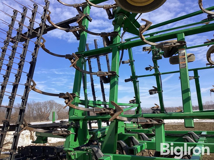 2012-john-deere-2210l-image-20