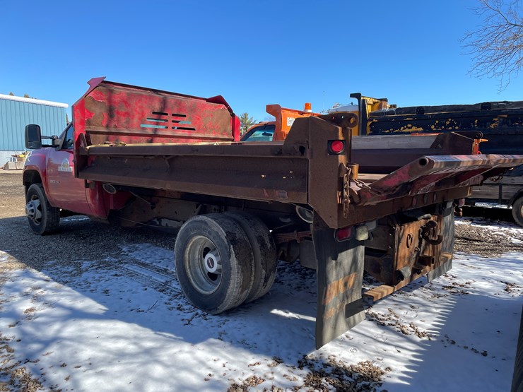 2012-gmc-3500hd-image-6