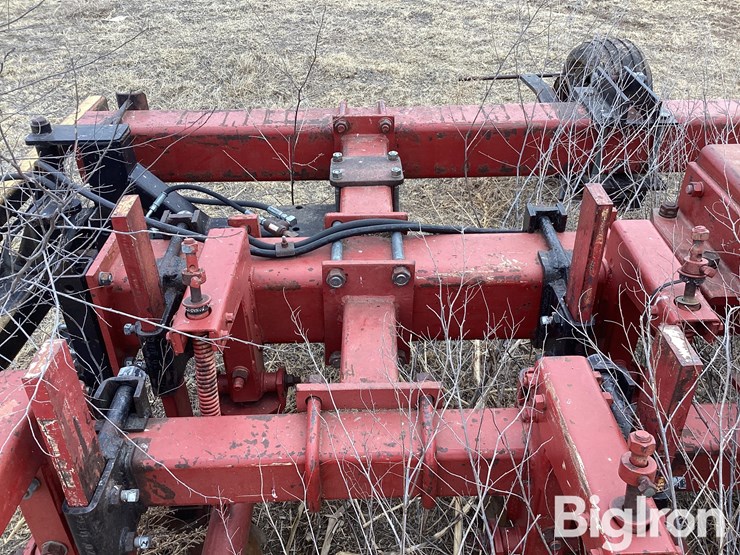 shop-built/case-12r30-strip-till-bar-image-17