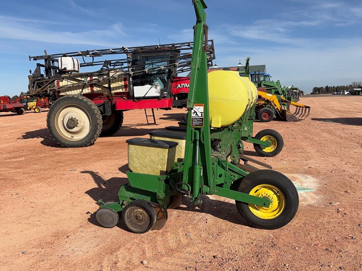 john-deere-7200-image-4