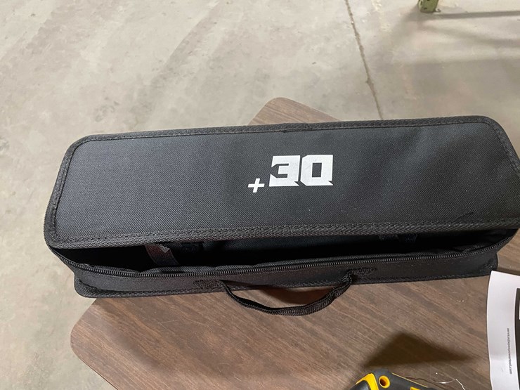 #2291-•-dewalt-style-cordless-ratchet-wrench-with-case-(pr11)-image-9