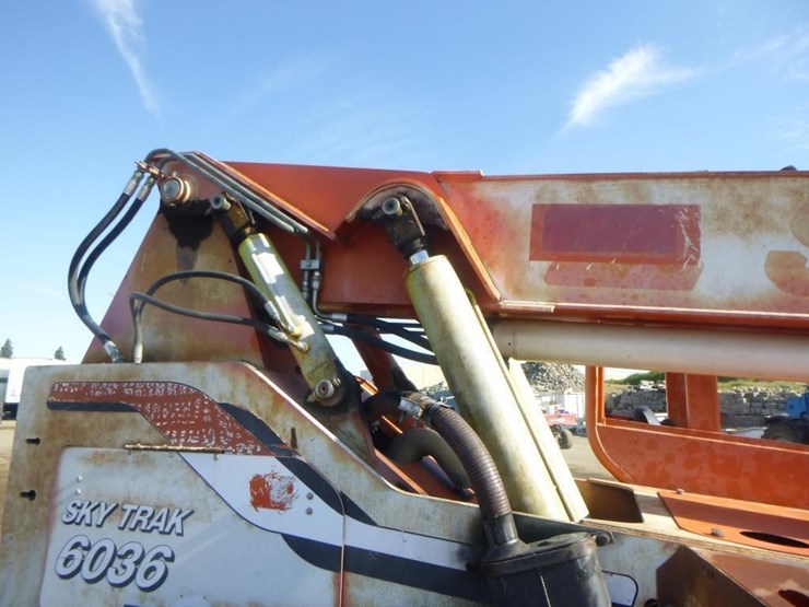 sky-trak-6036-image-20