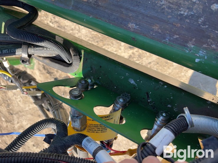 2013-john-deere-1770nt-image-9