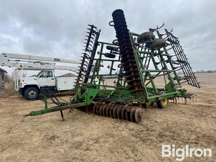 john-deere-726-image-1