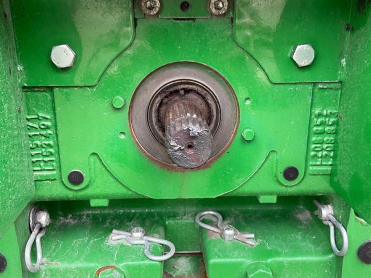 2020-john-deere-6110m-image-12