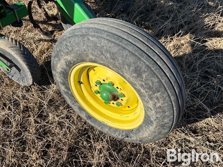 john-deere-856-image-17