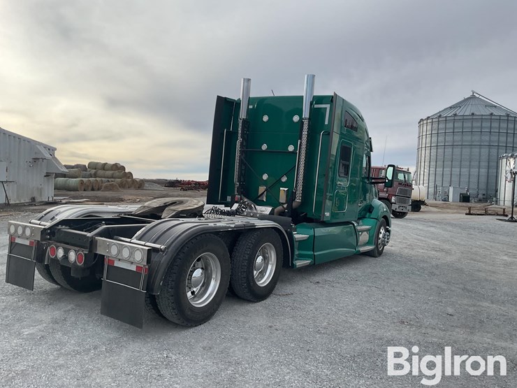 2019-kenworth-t680-image-5
