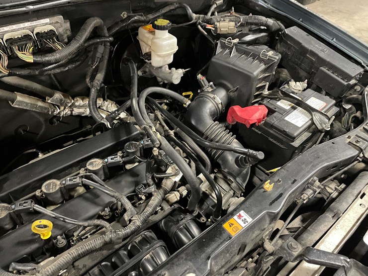 2011-ford-escape-image-44