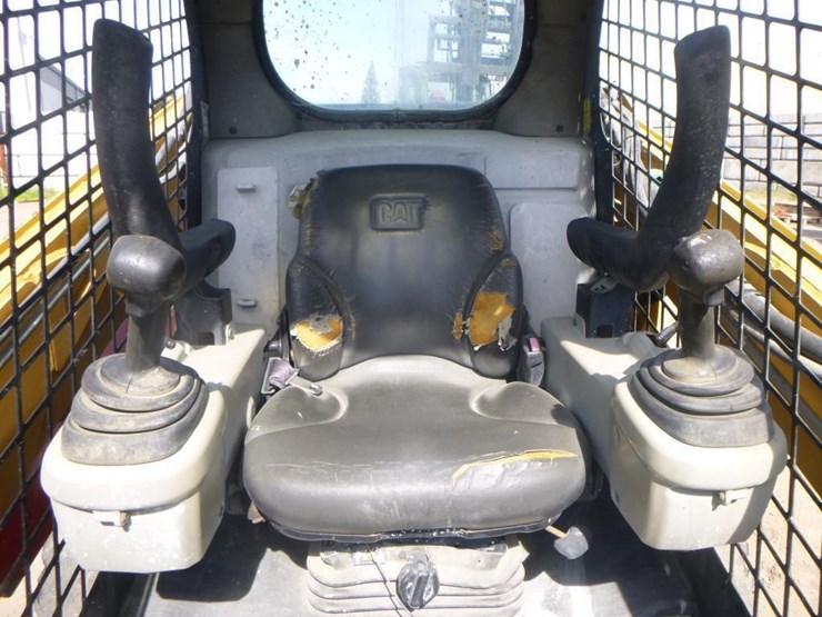 2009-caterpillar-246c-image-16