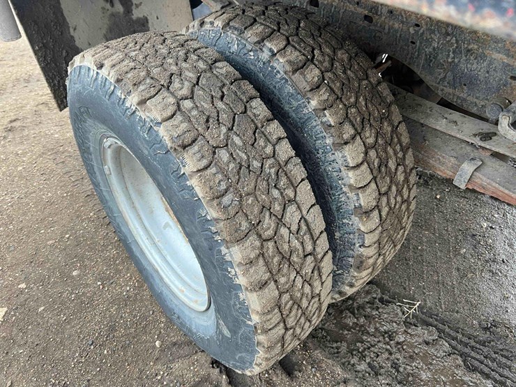 2001-ford-f350-image-19