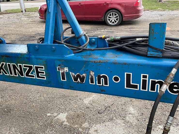 tag-#67,-kinze-12x30-image-4