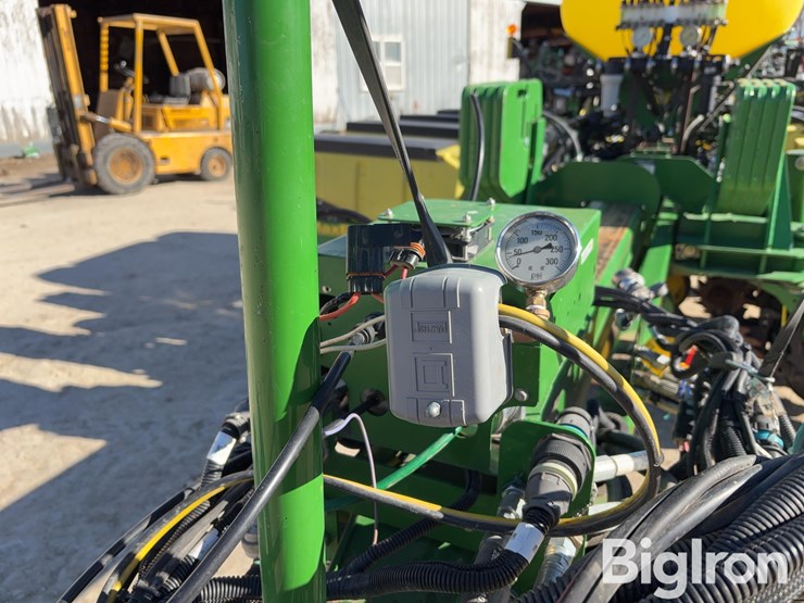 2013-john-deere-1770nt-image-11