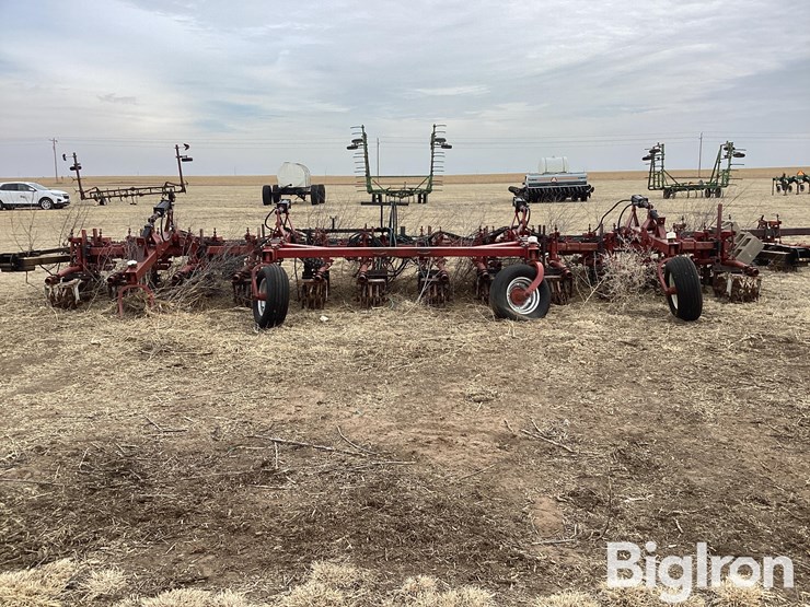 shop-built/case-12r30-strip-till-bar-image-6