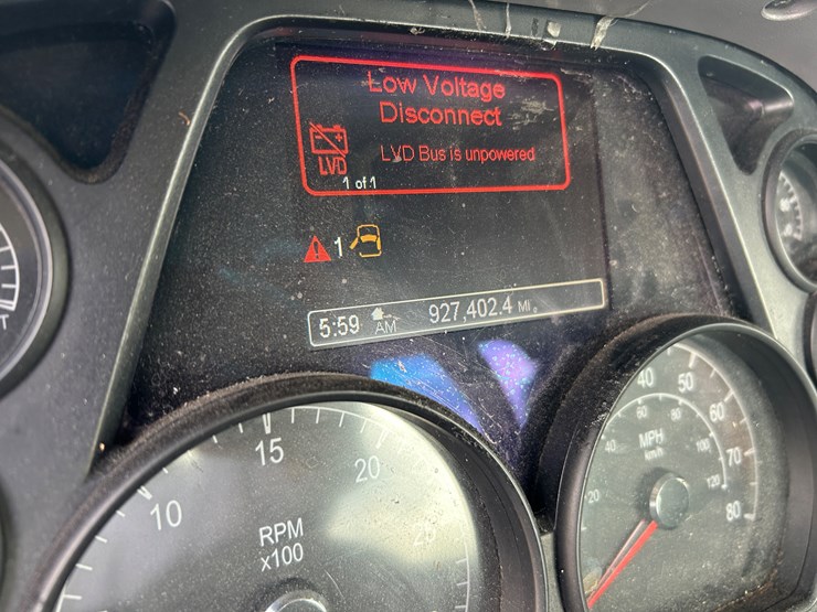 2016-peterbilt-579-image-73