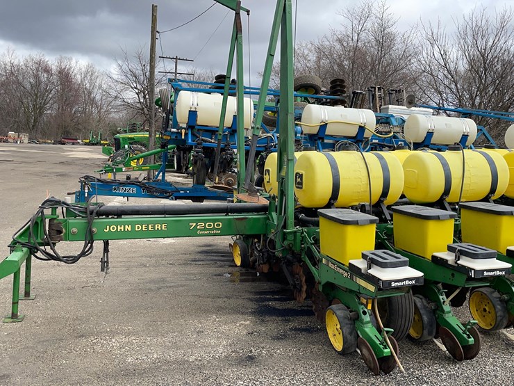john-deere-7200-image-3