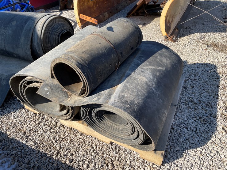 #6073-•-(2)-pallets-of-rubber-belting-image-1