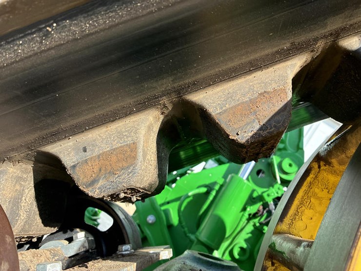 2023-john-deere-8rx-370-image-56