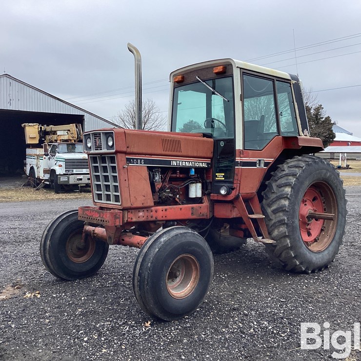 1981 INTERNATIONAL 1086