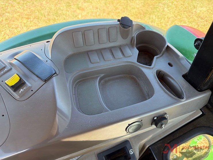 john-deere-6120e-image-37