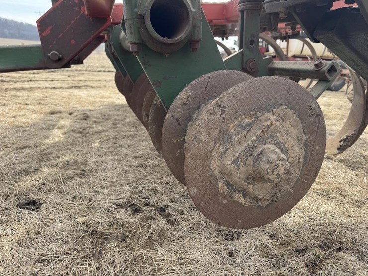 brillion-7-shank-chisel-plow-image-9