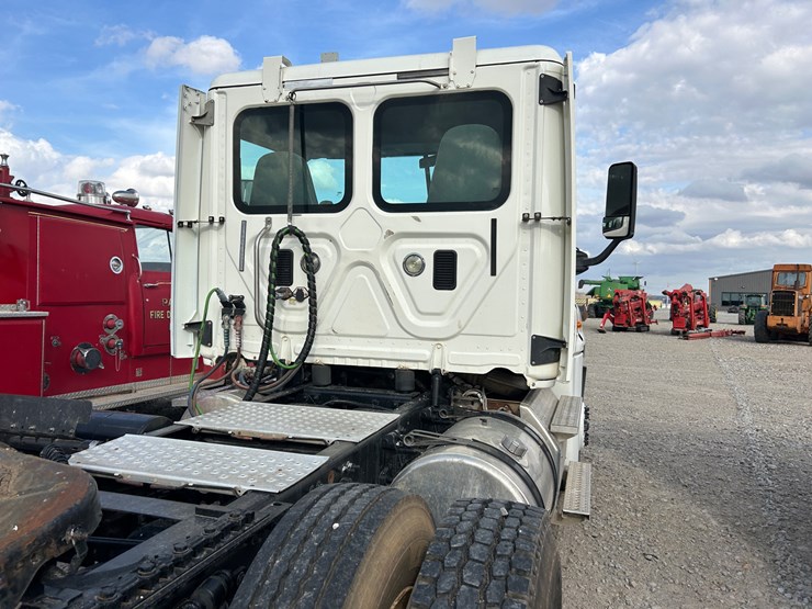 #37236-•-2016-freightliner-cascadia-t/a-daycab-truck-tractor-3akjgedv4gdhc4172-inv#-37236-image-4