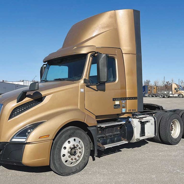 2019 VOLVO VNL300