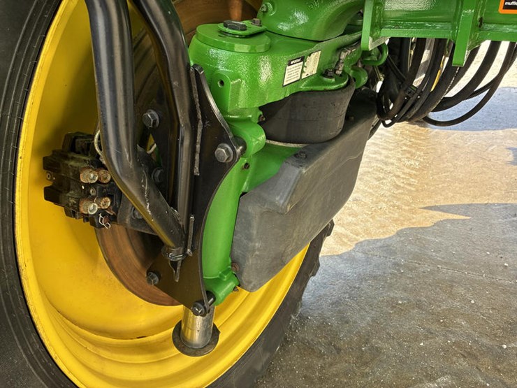 2022-john-deere-600r-image-53