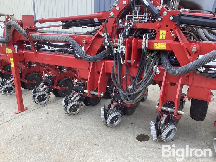 2022-case-ih-2022-image-12