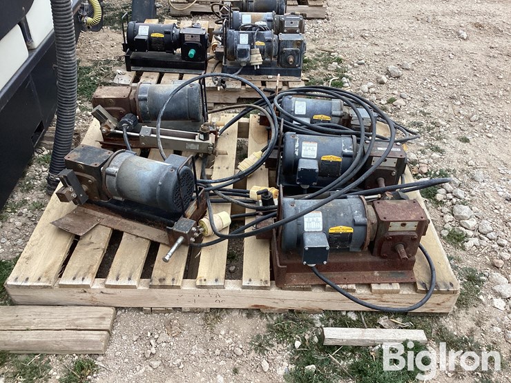 cds-john-blue-0162-chemigation-pumps-image-4