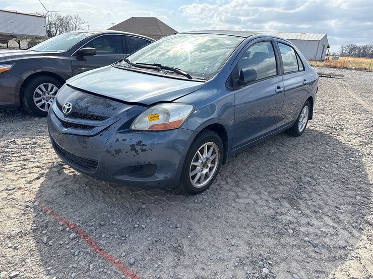 #35745-•-inop-2008-toyota-yaris-sedan-jtdbt923381243903-inv#-35745-image-1