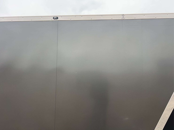 2016-stealth-viper-24'-enclosed-trailer-image-37