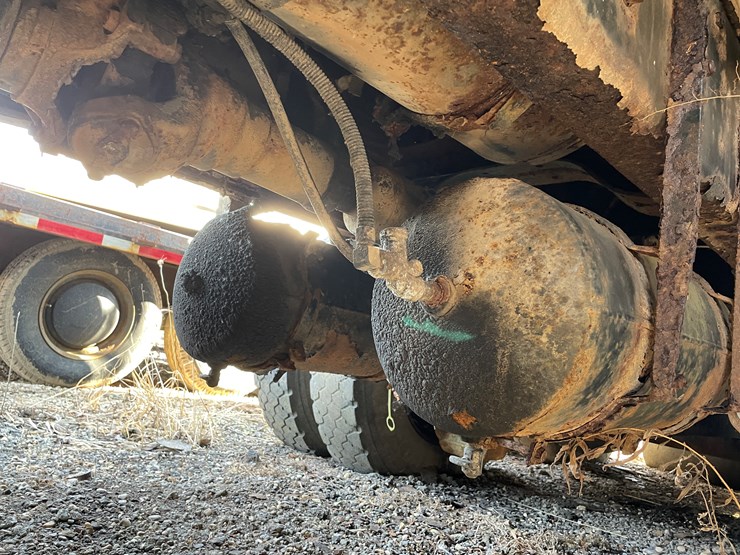 1993-mack-dm690s-image-31