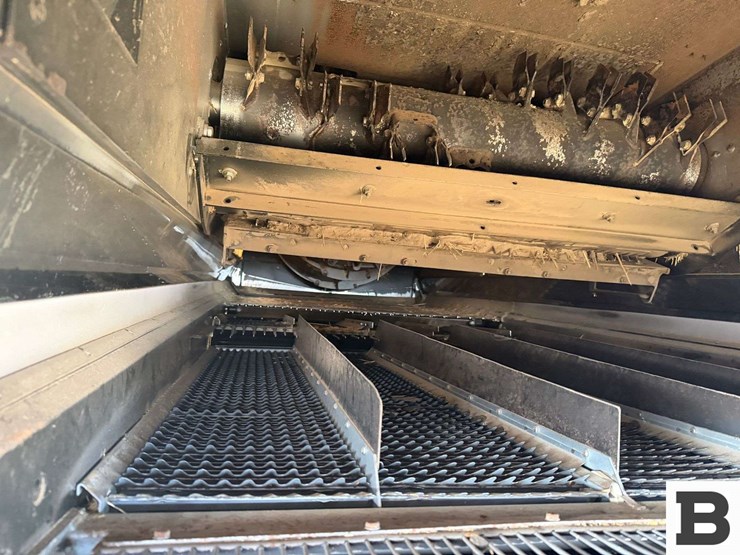 2008-case-ih-7010-image-52