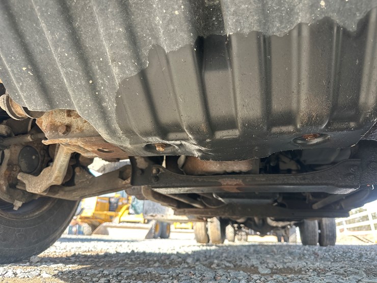 2005-gmc-3500-image-43