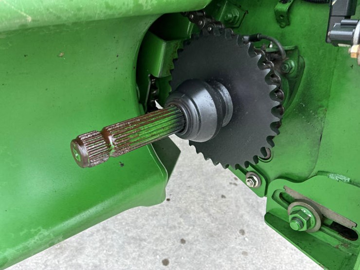 2014-john-deere-s660-image-26