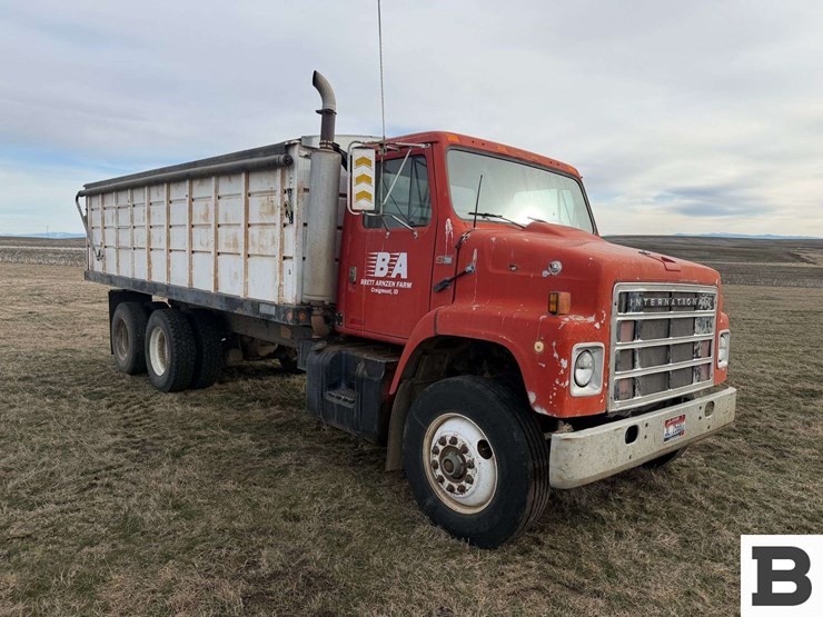 1985-international-s2300-image-8