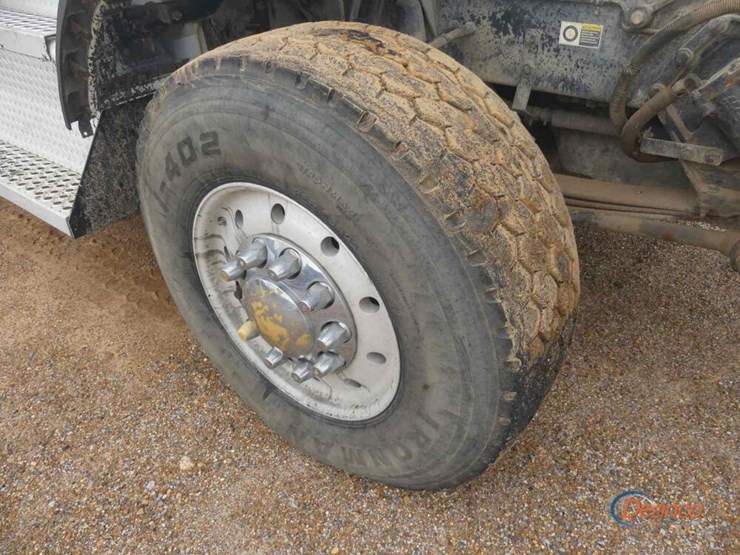 2016-kenworth-t880-image-13